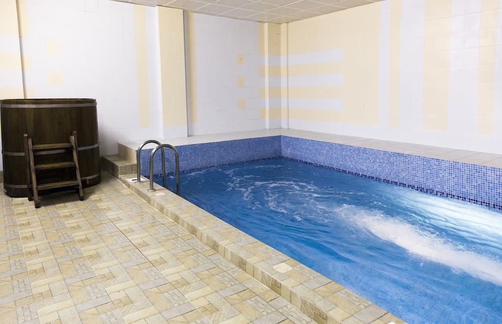 U Fontana Hotel Минск Екстериор снимка