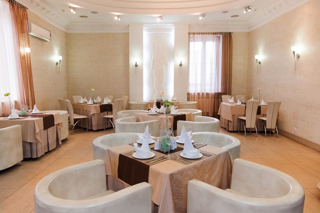 U Fontana Hotel Минск Екстериор снимка