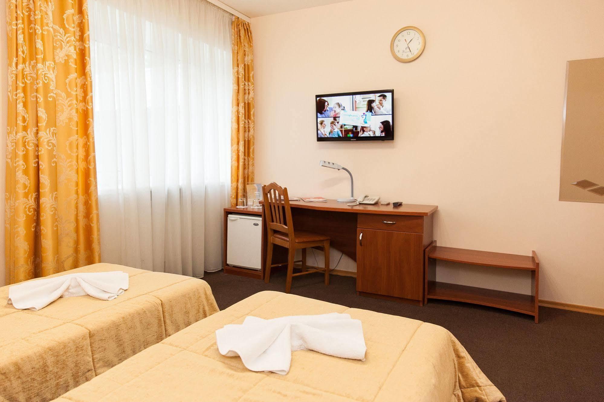 U Fontana Hotel Минск Екстериор снимка