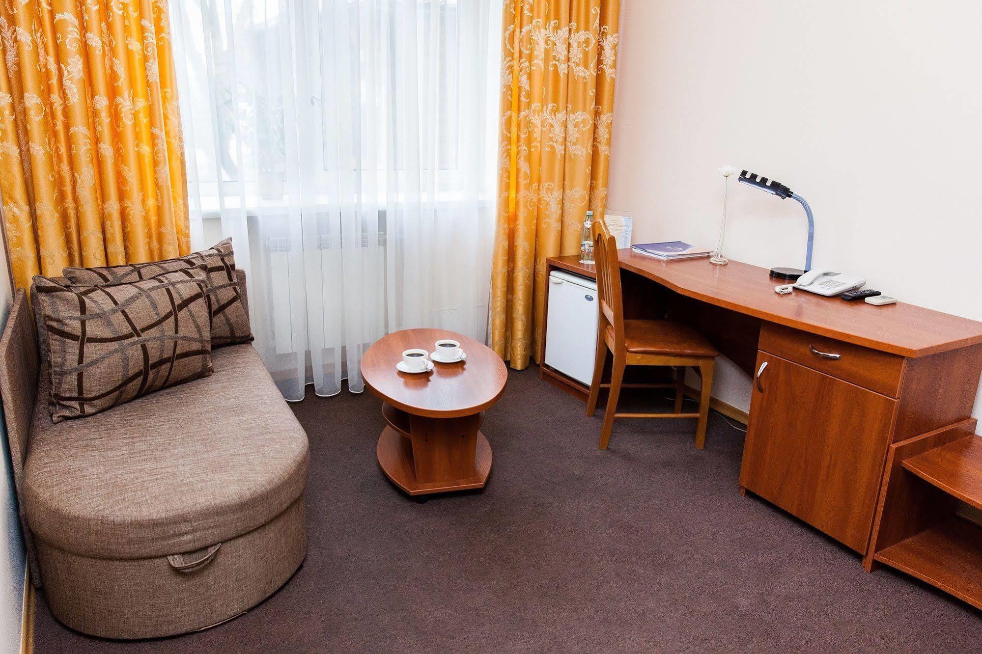 U Fontana Hotel Минск Екстериор снимка