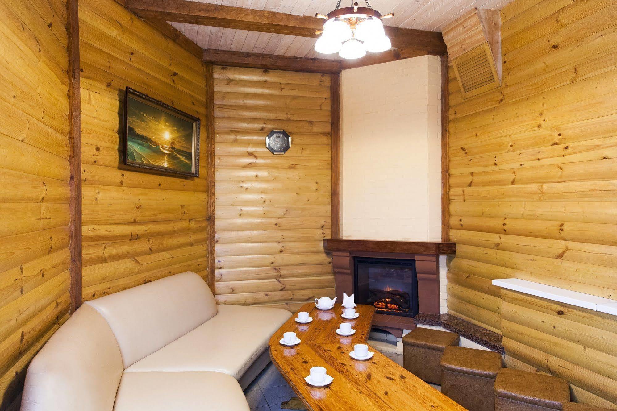 U Fontana Hotel Минск Екстериор снимка